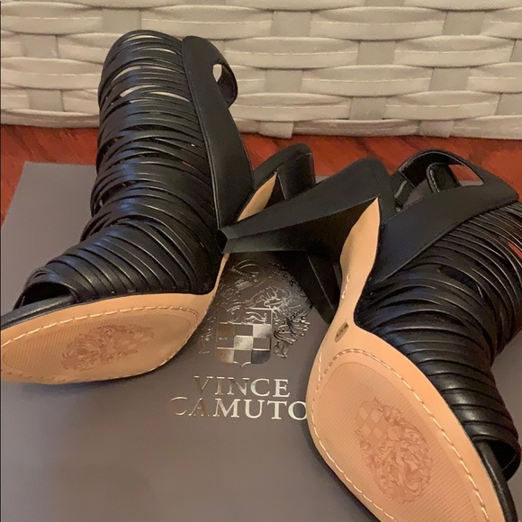 Vince Camuto Black Heels - Picture 2 of 4